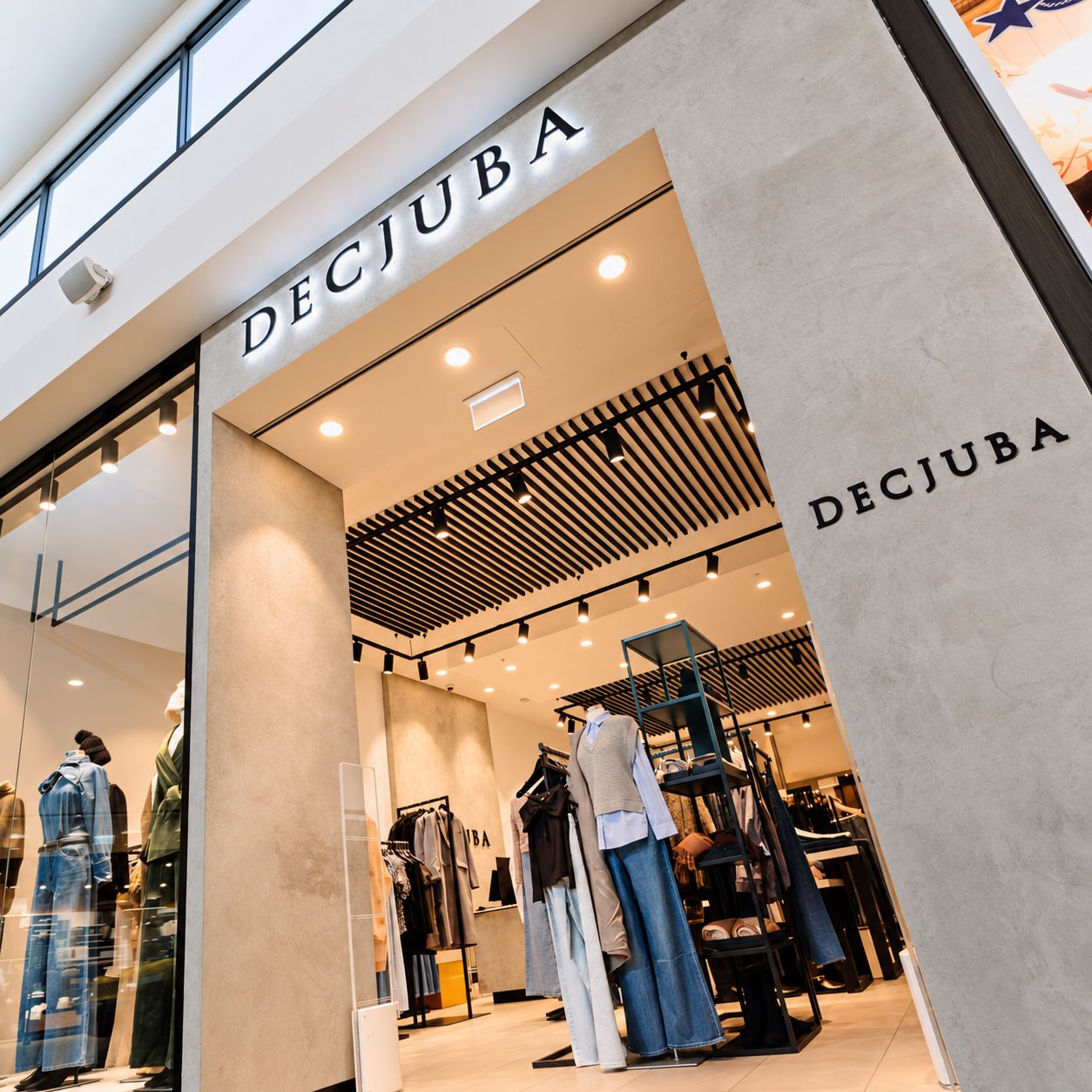 High fashion brand experience